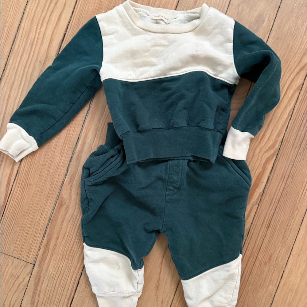 FIN AND VINCE Kids Two-Piece Green and Cream Set